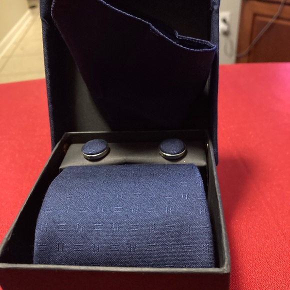 Tie set - Picture 3 of 4